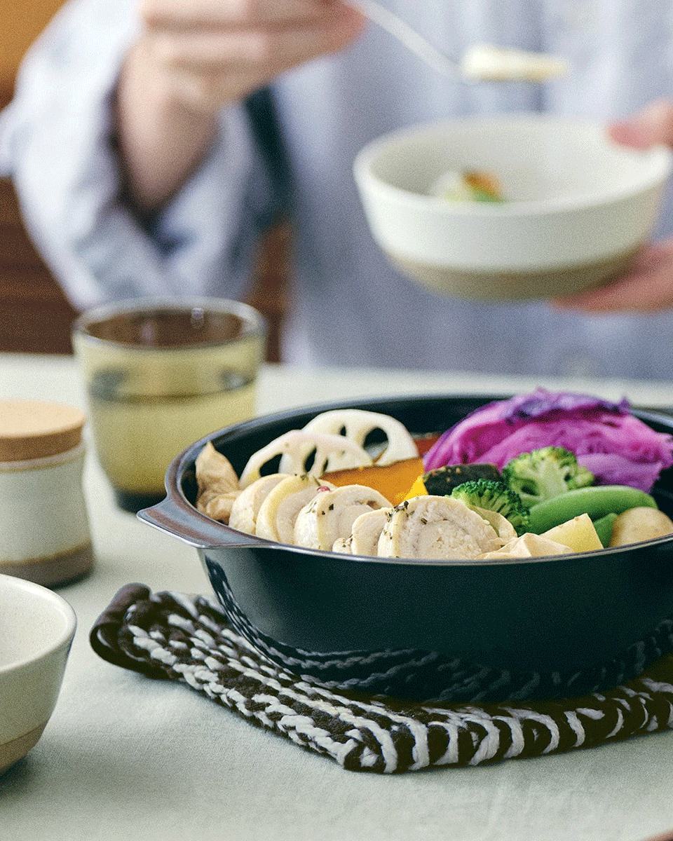 Kinto KAKOMI IH-Emaille-Topf 2L Holzkohle